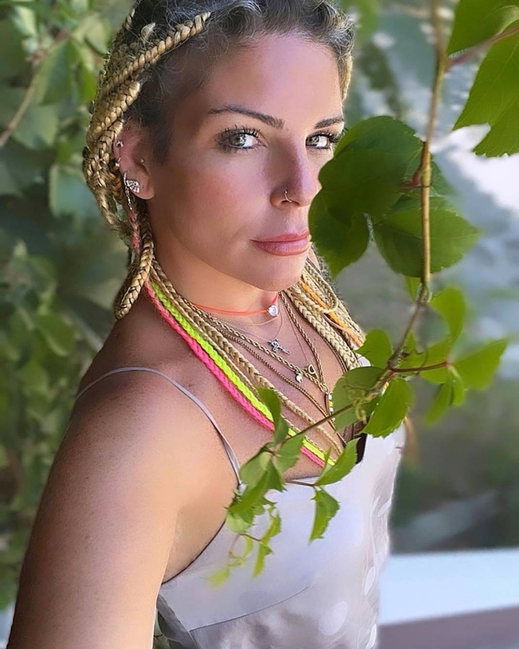 Pelin Öztekin'in nasıl zayıfladığı ortaya çıktı! 153 kilodan 60 kiloya geldi, pozları beğeni yağmuruna tutuluyor! 22